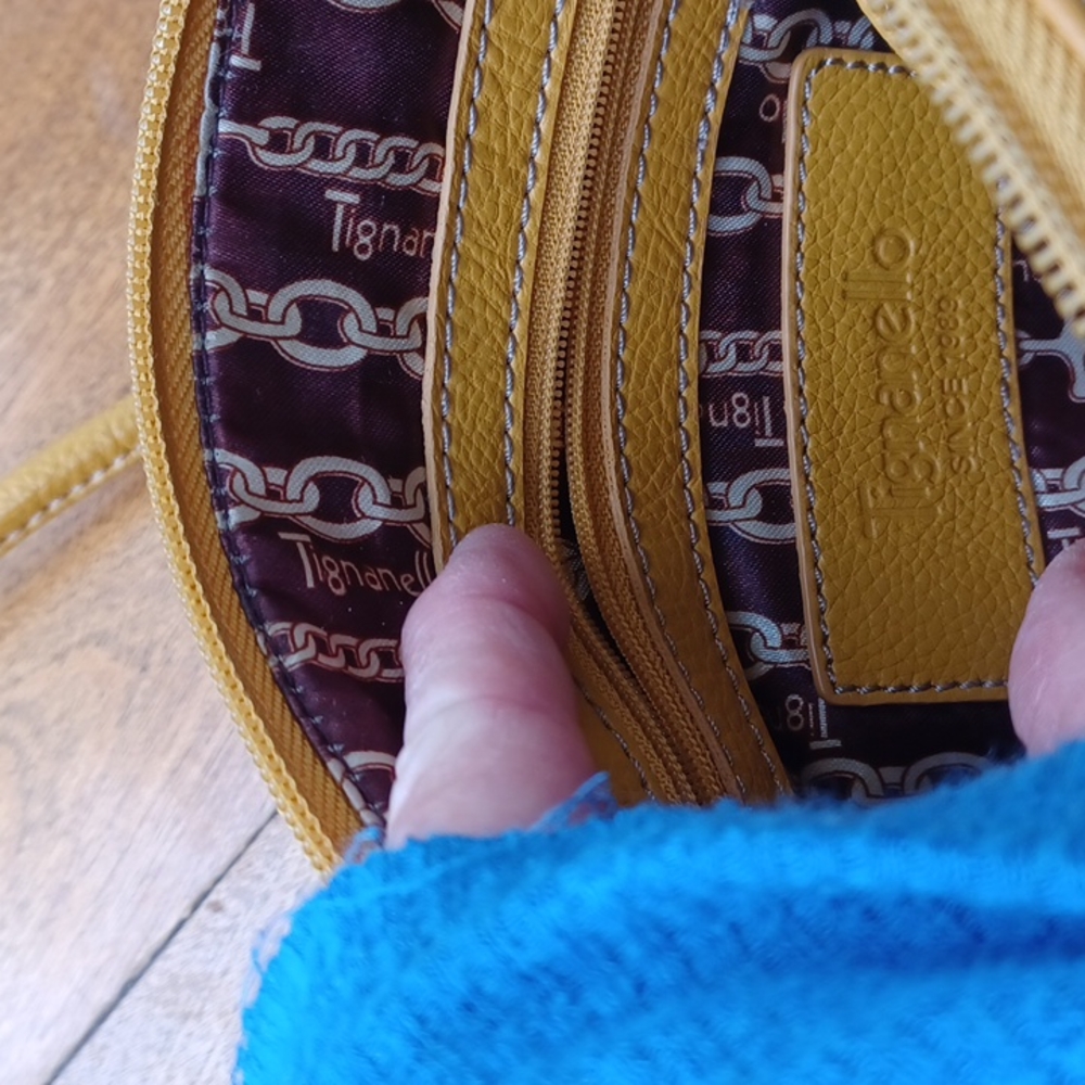 Vintage Tignanello Leather Crossbody Purse - Picture 4 of 11